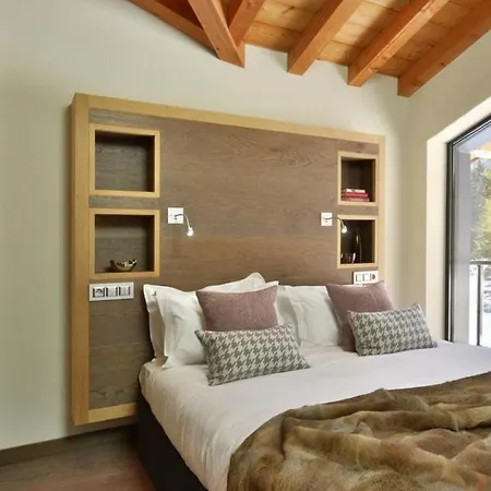 5br Beautiful With Exceptional Facilities *